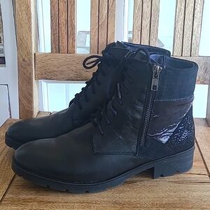 DORKING by Fluchos black leather boots made in Spain